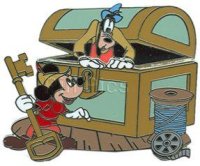 Walt's Classic Collection - Fun and Fancy Free - Mickey and Goofy in Chest