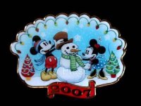 DS Europe - Cast Member Christmas 2007 Mickey & Minnie Pin only