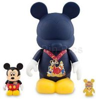 Vinylmation 10th Anniversary Pin Trading Figures & Pin
