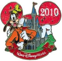 WDW - Characters with Cinderella Castle - Goofy