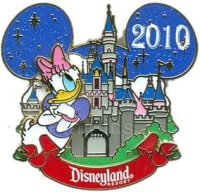 DLR - Characters with Sleeping Beauty Castle - Daisy Duck