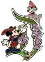 DLR - Classic 'D' Collection - Mickey and Minnie Mouse