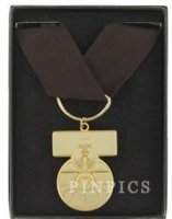 WDW - Star Wars Weekend: 2014 Lanyard with the Medal of Yavin 