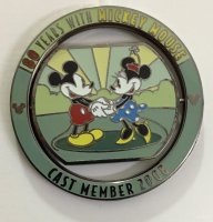 Mickey and Minnie - AP - 80 Years With Mickey Mouse - Cast Member 2008 - Kissing, Holding Hands - Spinner