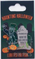 Phineas - Tombstone - Haunting Halloween 2017 - Haunted Mansion - Hitchhiking Ghost