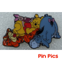 Loungefly - Pooh and Friends - Laying around