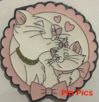 Loungefly - Duchess & Marie Portrait - Aristocats