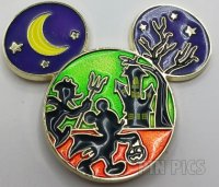 Uncas - Mickey and Donald - Silhouette - Haunted House - Halloween