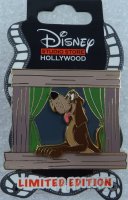 DSSH - Bruno - Dogs in Window - Cinderella