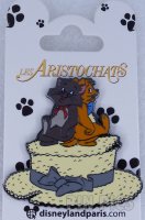 DLP - Berlioz and Toulouse - Sitting on Straw Hat - Aristocats