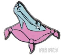 Loungefly - Glass Slipper on Cushion - Disney Princess Manga Style - Mystery - Cinderella