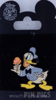 Target - Donald Duck - Holding Ice Cream Cone