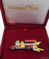 DL - Goofy, Mickey Donald, Pluto - Disneyland 2000 Fire Engine - Moving Wheels