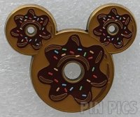 Loungefly - Mickey Donut - Mickey and Minnie Desserts - Mystery - Hot Topic