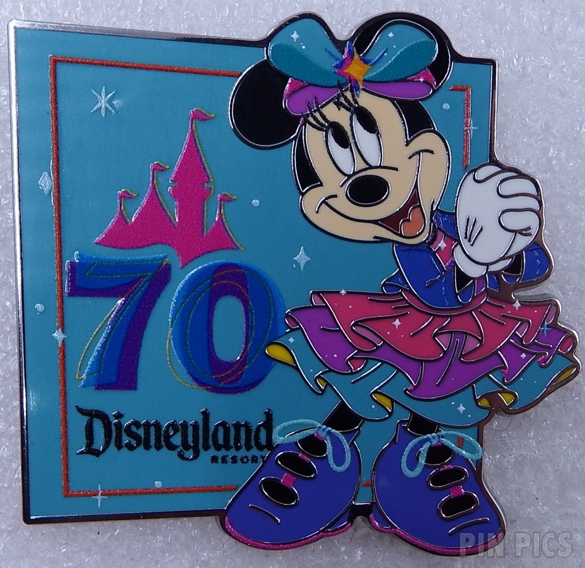 PP174534 - DLR - Minnie Mouse - Disneyland 70th Anniversary