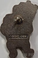 Japan - Pooh Holding Valentine