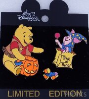DL -  Pooh and Piglet Halloween Set -  Candy Corn