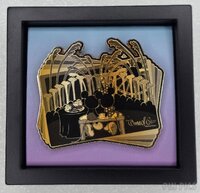 FiGPiN - Mickey and Minnie - Ultra Rare Gold - Disneyland World of Color Dessert Party - Gift