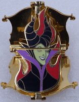 Japan - Maleficent and Dragon - Halloween 2005 - 3D Compact