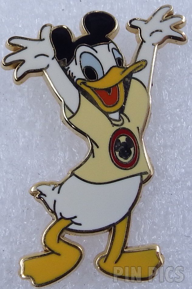 ドナルド ピンバッジ セット DONALD DUCK BIRTHDAY 2024 Disney Store Japan DONALD DUCK 90th BIRTHDAY PIN SET (6