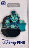 Kermit and Fozzie in Doombuggy - Haunted Mansion - Muppets