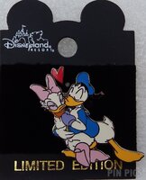 DLR - Valentine's Day 2001 Set - Donald and Daisy with Mini Heart
