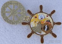 SDR - Donald - Ship Wheel Mystery Box - Pirates of the Caribbean
