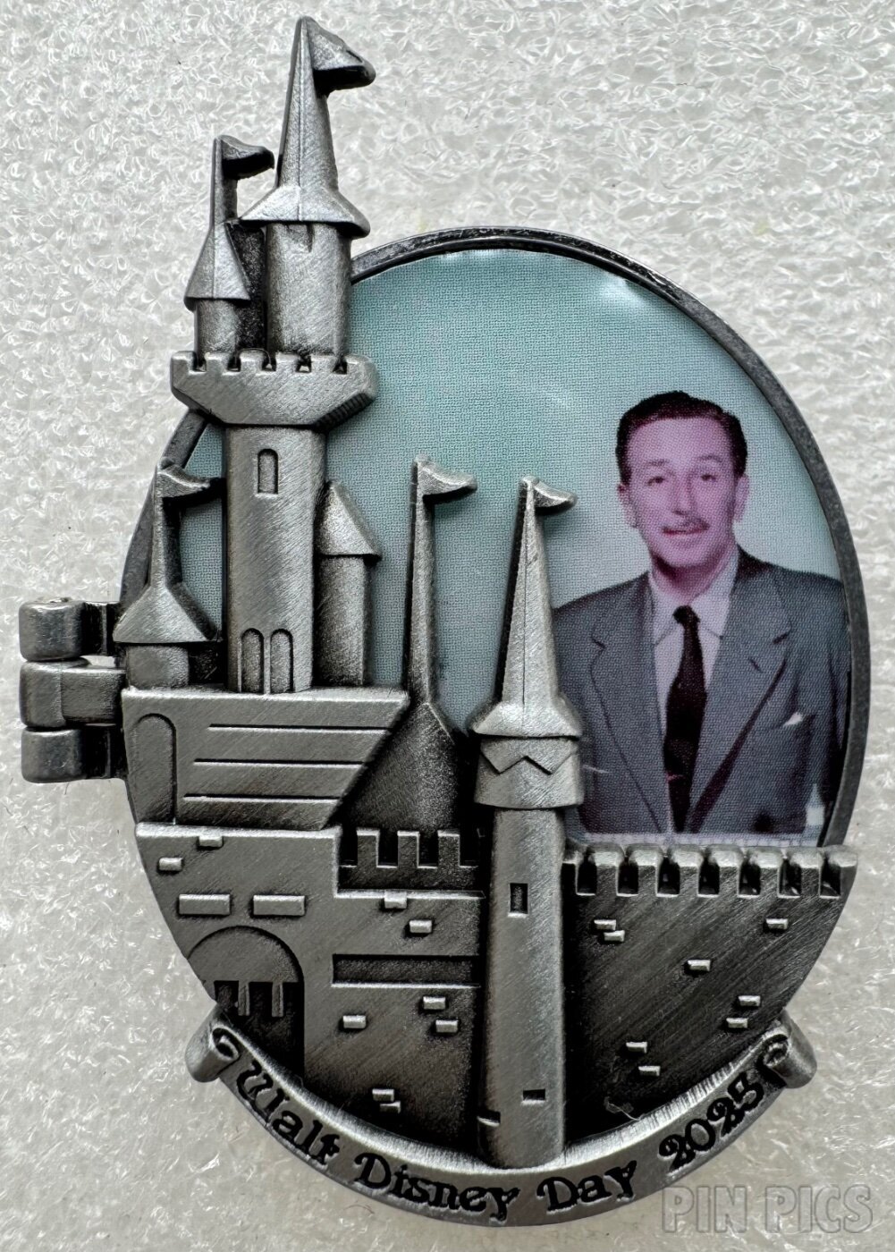 PP178308 - Prototype B - Walt Disney Day 2025 - Hinged