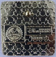 HKDL - Maleficent - Sleeping Beauty - Glow In The Dark Neon Signs