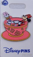 Minnie and Daisy - Mad Tea Party - Attraction - Teacup