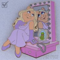 WDI - Miss Piggy - Disney Vanities - Series 1