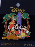 Japan - Mickey, Minnie, Goofy and Pluto - Beach Scene - Summer Holidays 2004