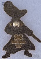 DS - Peter Pan - Dressed as Captain Hook - Heroes With Swords