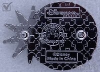 DLP - Yzma as a Cat Holding a Potion Vial - Emperor's New Groove Booster Set