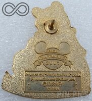 WDW - Winnie the Pooh - Eating from Hunny Pot - Version 5