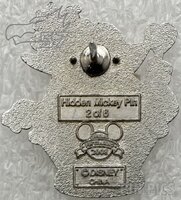 DLR - Queen of Hearts - Alice in Wonderland Chess - Hidden Mickey 2008