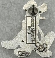 DLR - Pluto - Winter Ice Sculpture - Hidden Mickey 2008