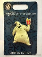 Oogie Boogie - Holding a Present - Free-D - The Nightmare Before Christmas