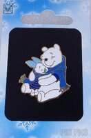 Japan - Pooh & Piglet - Hugging - Winter White - JDS