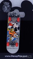 Mickey and the Gang - Skateboard