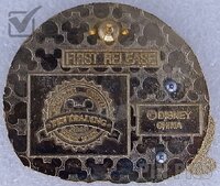 Mickey and Pluto - Pirates of the Caribbean Jail Scene