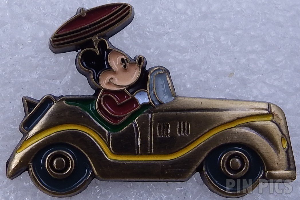 mickeyさま PP180951 - Japan - Mickey Driving a Roadster with an Umbrella