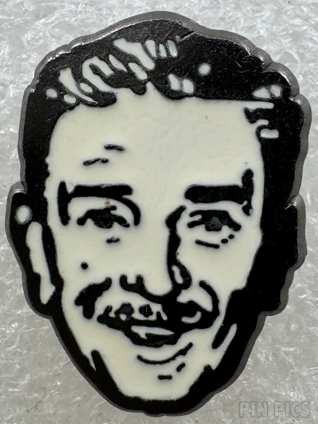 CAST MEMBER EXCLUSIVE PINS WDW waltDisney BOSS DAY pin LE1000 2004