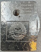 DLR - Walt Disney Suitcase Booster Pack - Walt with Mickey Plush