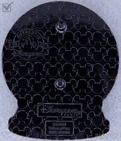 DLP - Mike Wazowski with Snowman - Snow Globe - Monsters Inc