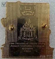 DLR -  Zeke and Tennessee - Mile Long Bar - Five Decades of Dining - Annual Passholder