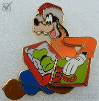 WDW - Goofy - Happy Holidays - Character Christmas