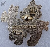 DLR - Camp Pin-e-ha-ha - 5 Pin Booster Set with Neckerchief (Minnie & Daisy Only)