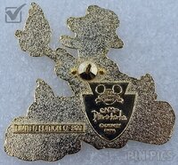 DLR - Camp Pin-e-ha-ha - 5 Pin Booster Set with Neckerchief (Donald Duck Only)