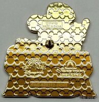 SDR - Mickey Avenue - Park Shops Mystery Set - Gachapon Vending Machine Capsule